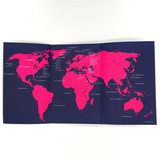 Aufgeschlagene Weltkarte